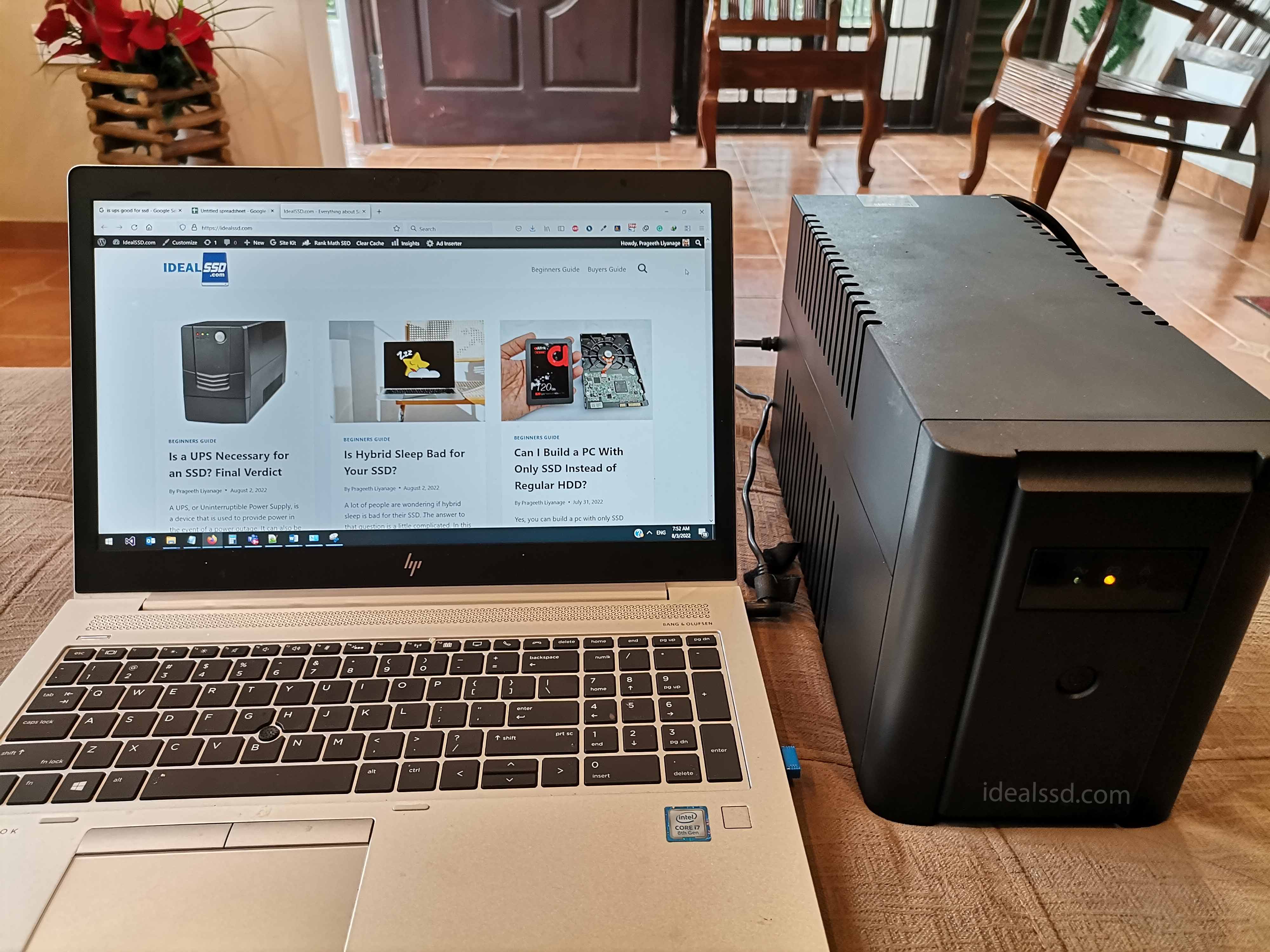 Laptop with UPS